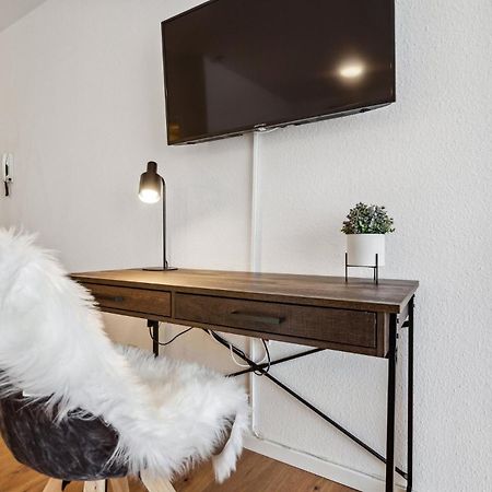 Comfort Apartment - Self-Check-In - 2 Schlafzimmer - Bis 5 Pers - Zentrumnah - Parkplatz - Wifi - Balkon Neunkirchen  Exterior foto